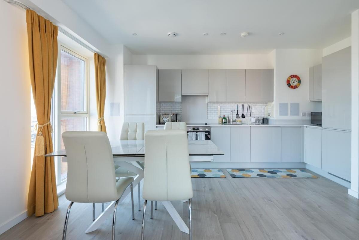 Luxury Effra Gardens, Canning Town 6 3bdr 2bth Apartamento *