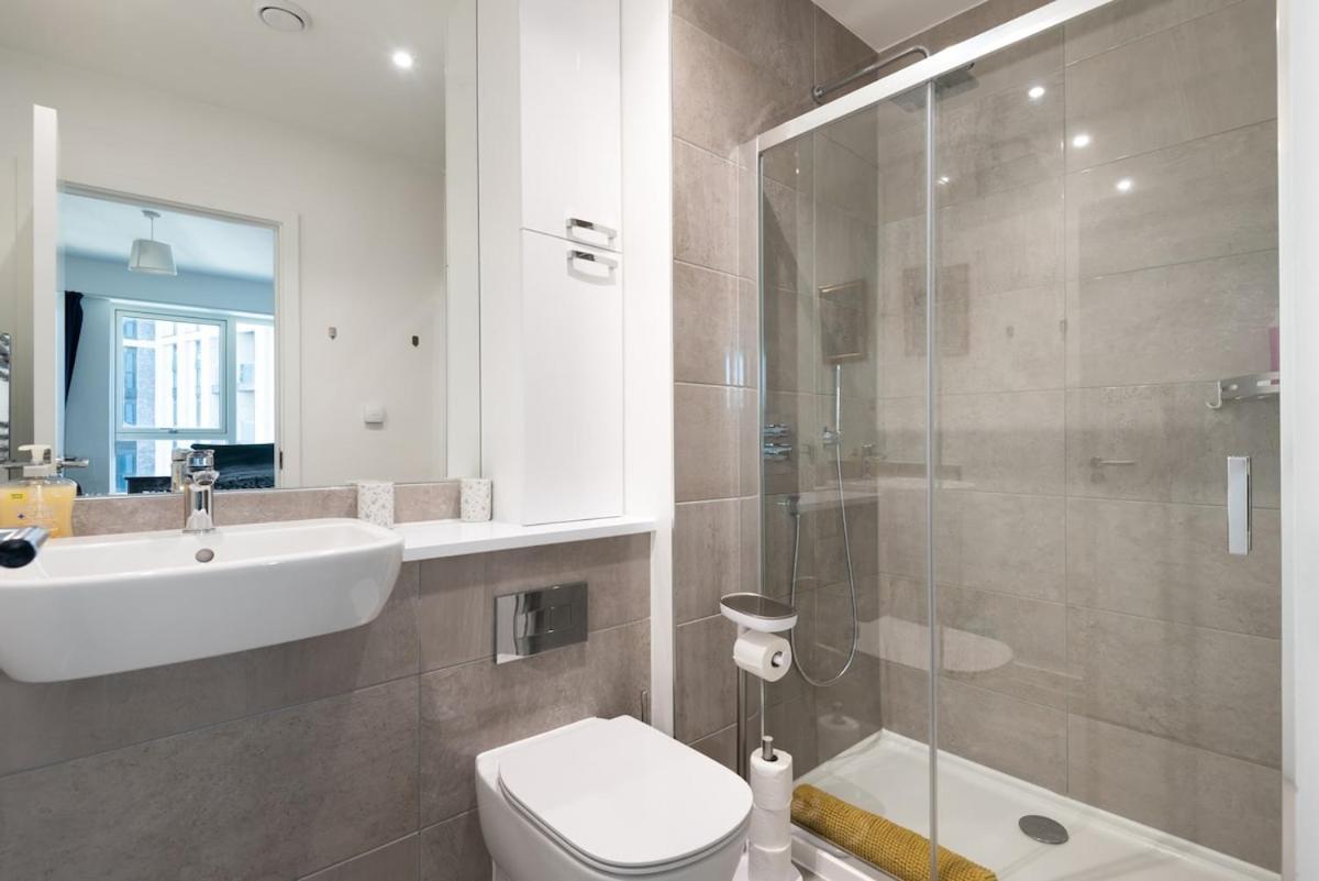 Luxury Effra Gardens, Canning Town 6 3bdr 2bth Apartamento